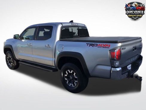 Used 2022 Toyota Tacoma TRD Off-Road image 3