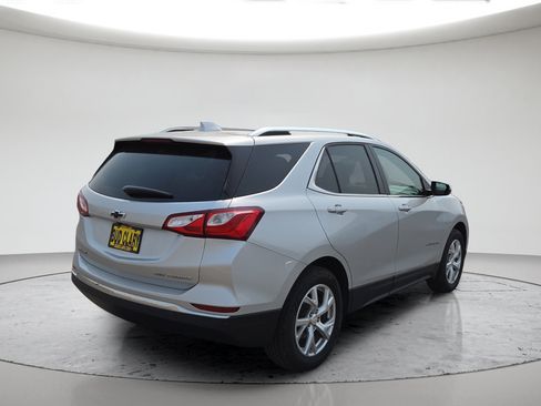 Used 2021 Chevrolet Equinox Premier AWD/4WD image 7
