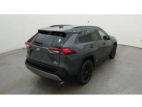 Used 2024 Toyota RAV4 SE AWD/4WD image 10