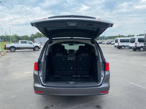 Used 2023 Honda Odyssey Touring image 9