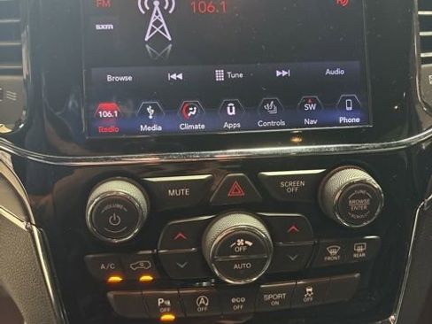 Used 2019 Jeep Grand Cherokee Limited AWD/4WD image 21