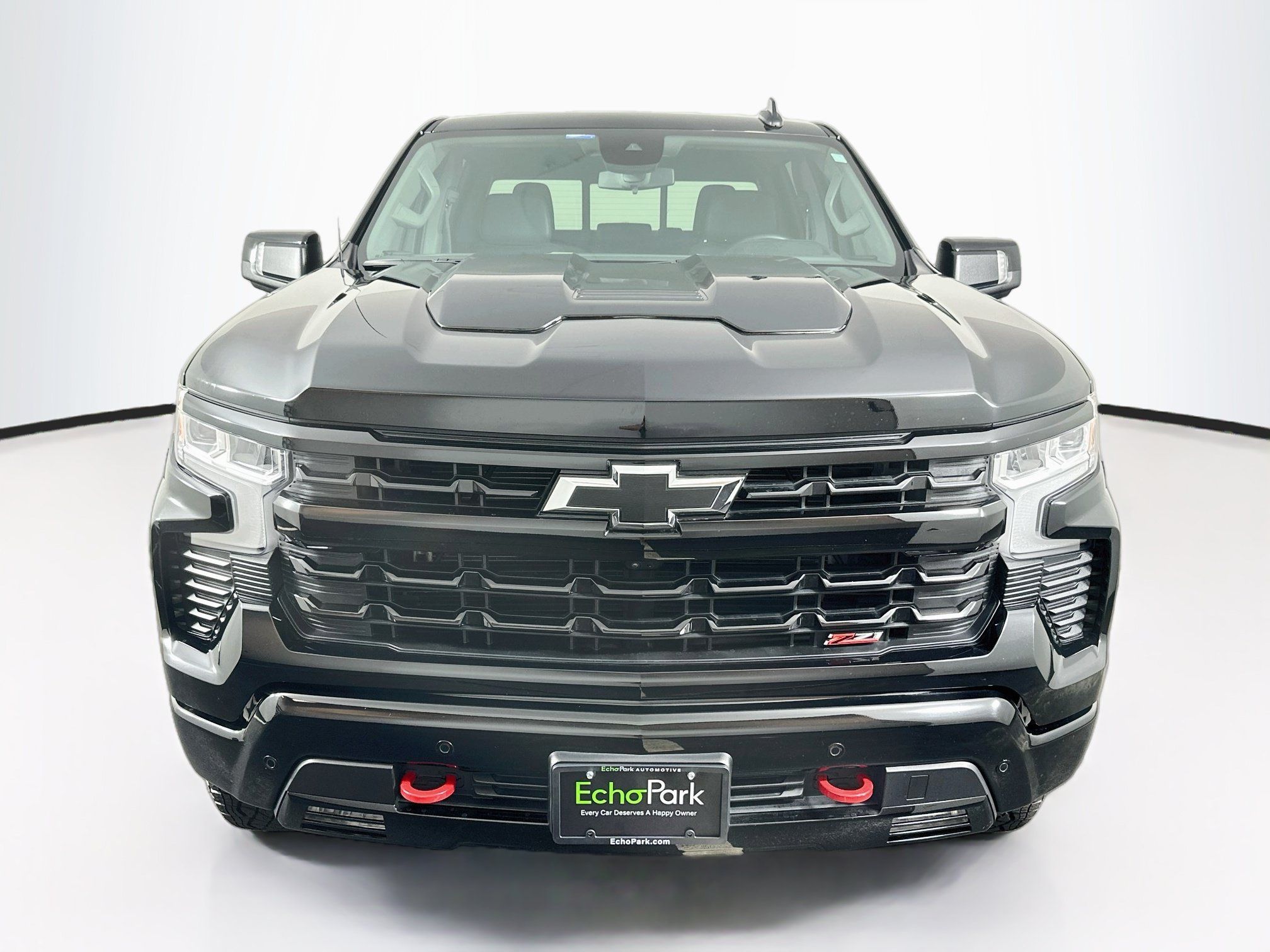 Used 2024 Chevrolet Silverado 1500 LT Trail Boss w/ Convenience Package II AWD/4WD image 2