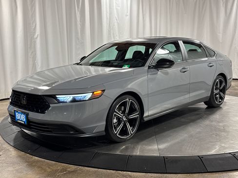 Used 2023 Honda Accord Sport image 1