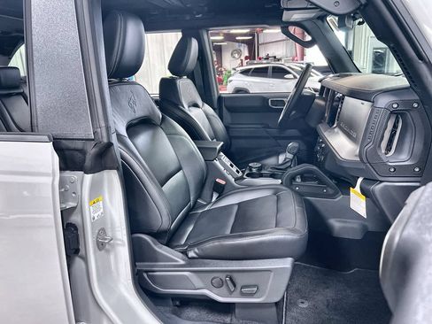 Used 2026 Ford Bronco Outer Banks w/ Sasquatch Package AWD/4WD image 28