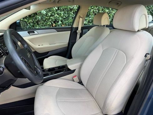 Used 2017 Hyundai Sonata SE FWD image 11