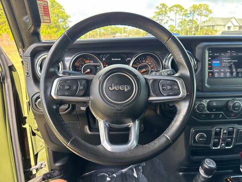 Certified 2021 Jeep Wrangler Unlimited Sahara image 28