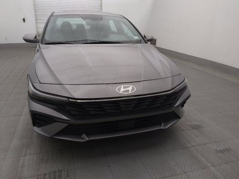 Used 2025 Hyundai Elantra SEL FWD image 14