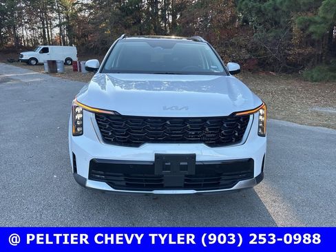 Used 2025 Kia Sorento EX w/ Panoramic Sunroof Package image 2