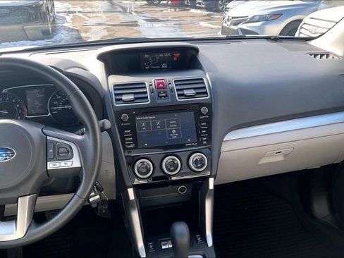Used 2017 Subaru Forester 2.5i Premium image 6