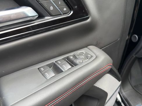 Used 2026 GMC Yukon AT4 Ultimate w/ LPO, Floor Liner Package AWD/4WD image 15