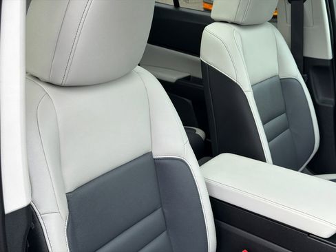 Certified 2025 Honda Prologue Touring image 9