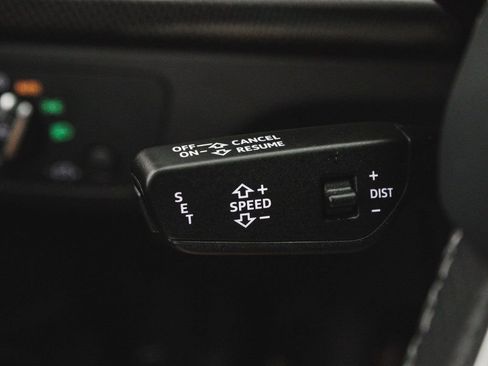 Used 2023 Audi SQ5 Premium w/ Convenience Package image 25