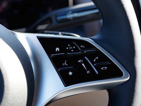 Used 2026 Mercedes-Benz GLC 300 GLC 300 image 26