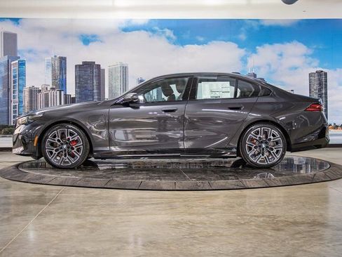 New 2026 BMW 550e xDrive image 6