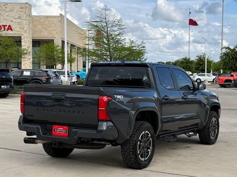 Used 2025 Toyota Tacoma TRD Sport image 6