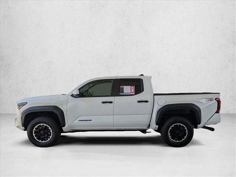 Used 2024 Toyota Tacoma TRD Off-Road AWD/4WD image 8