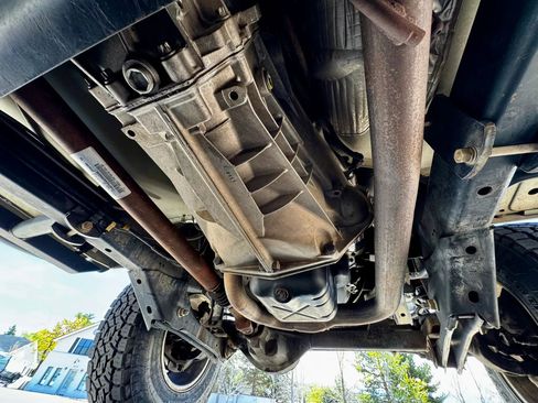 Used 2006 Jeep Wrangler Unlimited w/ Premium Audio Group image 25