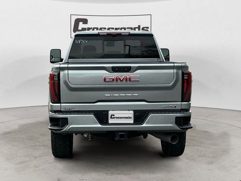 Used 2025 GMC Sierra 2500 AT4 w/ AT4 Premium Plus Package image 4
