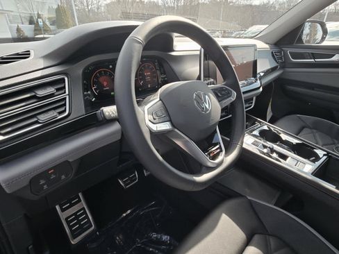 New 2026 Volkswagen Atlas Peak Edition AWD/4WD image 17