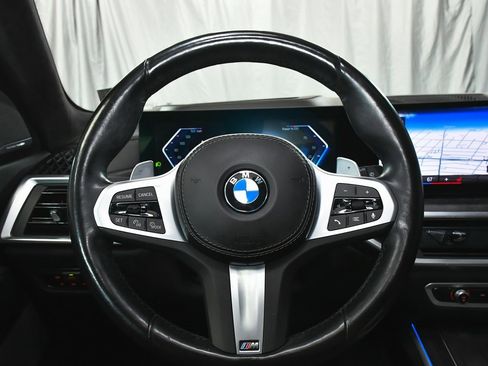 Used 2023 BMW X7 xDrive40i w/ M Sport Package image 49