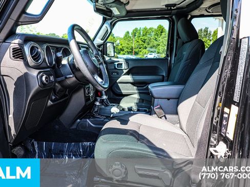 Used 2023 Jeep Wrangler Unlimited Sahara w/ Cold Weather Group AWD/4WD image 18