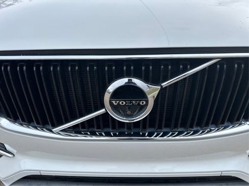 Used 2016 Volvo XC90 T6 Momentum w/ Momentum Plus Package image 31