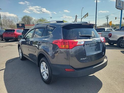 Used 2014 Toyota RAV4 LE image 3