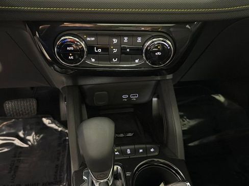 Used 2025 Chevrolet TrailBlazer ACTIV w/ Convenience Package FWD image 23