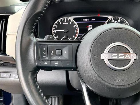 Certified 2022 Nissan Pathfinder SV image 23