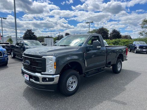New 2026 Ford F250 XL w/ XL Chrome Package image 3