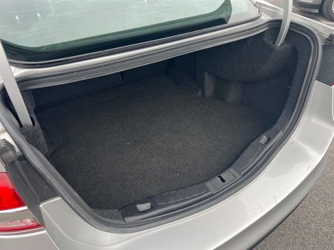 Used 2017 Ford Fusion SE w/ Equipment Group 201A image 18