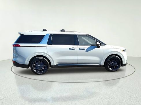 Certified 2024 Kia Carnival SX Prestige FWD image 6