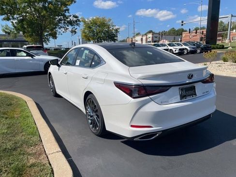 New 2025 Lexus ES 350 Ultra Luxury image 5