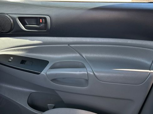 Used 2013 Toyota Tacoma Base V6 w/ Convenience Pkg image 24