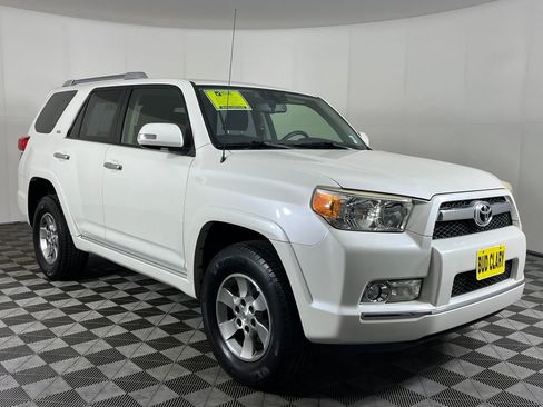 Used 2012 Toyota 4Runner SR5 w/ Convenience Pkg AWD/4WD image 3