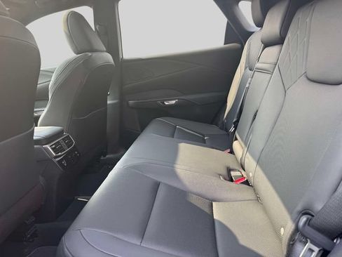 Used 2025 Lexus RX 350 Premium w/ Kick Sensor & Tow Package AWD/4WD image 15