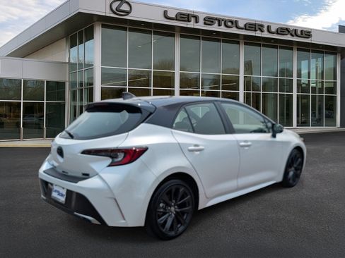 Used 2025 Toyota Corolla XSE FWD image 3