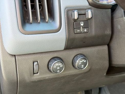 Used 2022 Chevrolet Colorado Z71 w/ Z71 Midnight Edition image 24