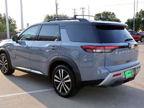 Certified 2023 Nissan Pathfinder Platinum FWD image 9