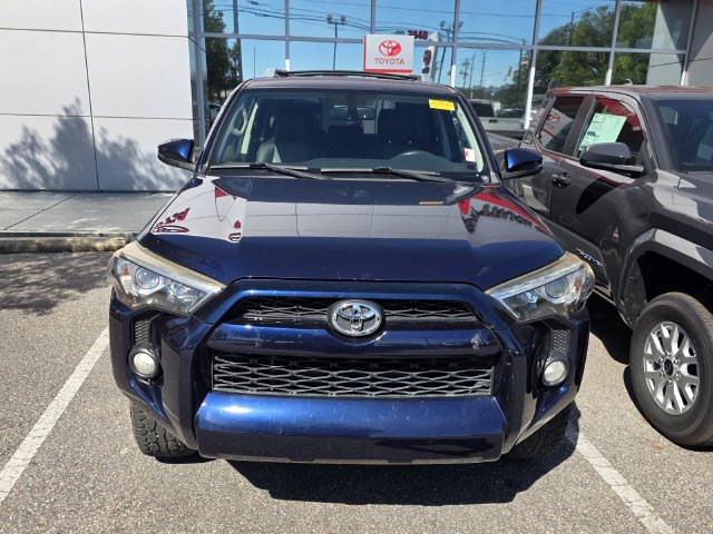 Used 2017 Toyota 4Runner SR5 Premium AWD/4WD image 2