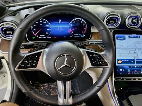 Used 2022 Mercedes-Benz C 300 4MATIC Sedan image 11