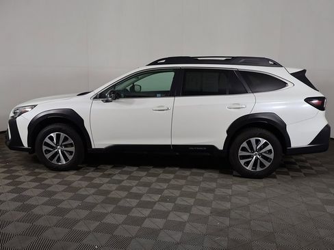 Used 2023 Subaru Outback Premium image 14