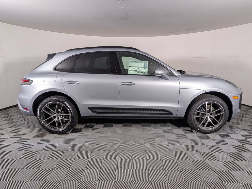 New 2026 Porsche Macan AWD/4WD image 8