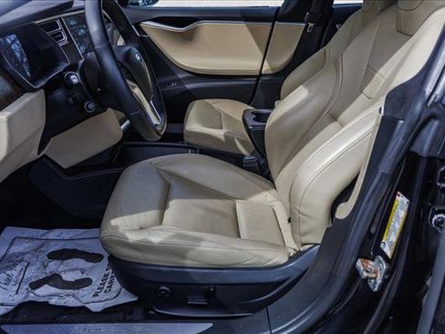 Used 2016 Tesla Model S 70D image 11