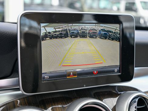 Used 2017 Mercedes-Benz C 300 4MATIC Sedan image 32