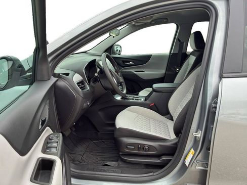 Used 2024 Chevrolet Equinox LS w/ LS Convenience Package FWD image 7