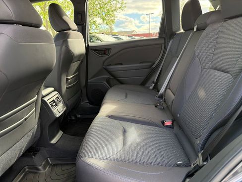 Certified 2025 Subaru Forester Premium AWD/4WD image 22