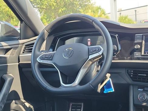 Used 2023 Volkswagen Jetta Sport FWD image 3