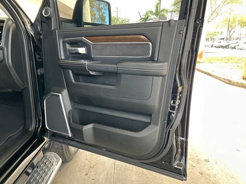 Used 2023 RAM 2500 Laramie AWD/4WD image 27