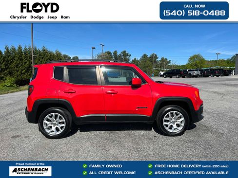 Used 2017 Jeep Renegade Latitude w/ Popular Equipment Group AWD/4WD image 2